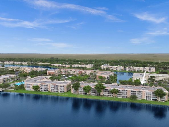 7760 Granville Dr 303, Tamarac FL 33321