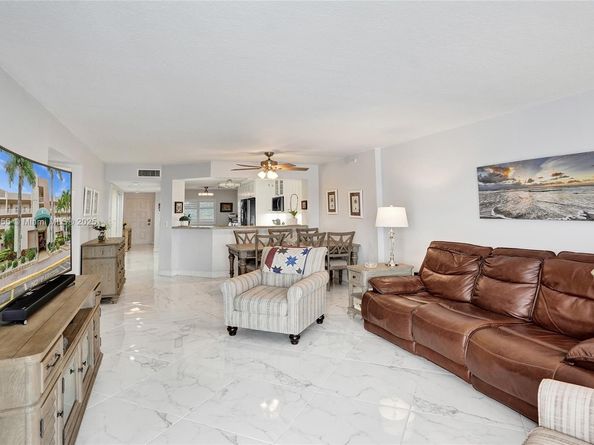 7760 Granville Dr 303, Tamarac FL 33321