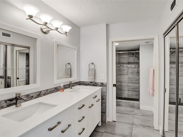 7760 Granville Dr 303, Tamarac FL 33321