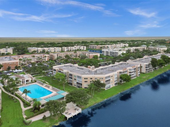 7760 Granville Dr 303, Tamarac FL 33321