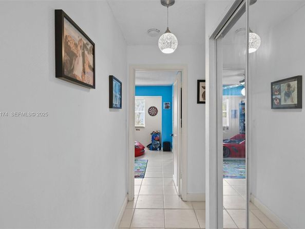 4841 NE 29th Ave, Lighthouse Point FL 33064