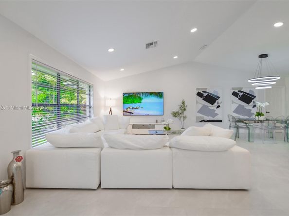 13526 Jonquil Pl, Wellington FL 33414