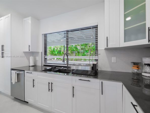 13526 Jonquil Pl, Wellington FL 33414