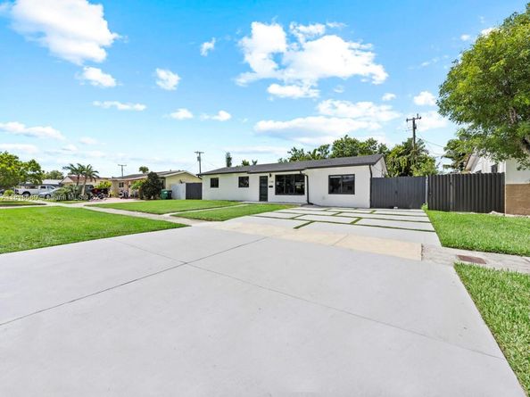 11150 SW 64th St, Miami FL 33173