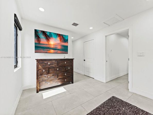 11150 SW 64th St, Miami FL 33173