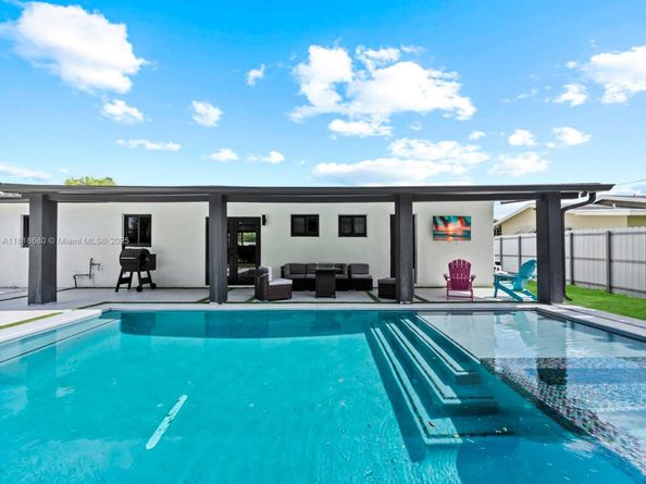 11150 SW 64th St, Miami FL 33173