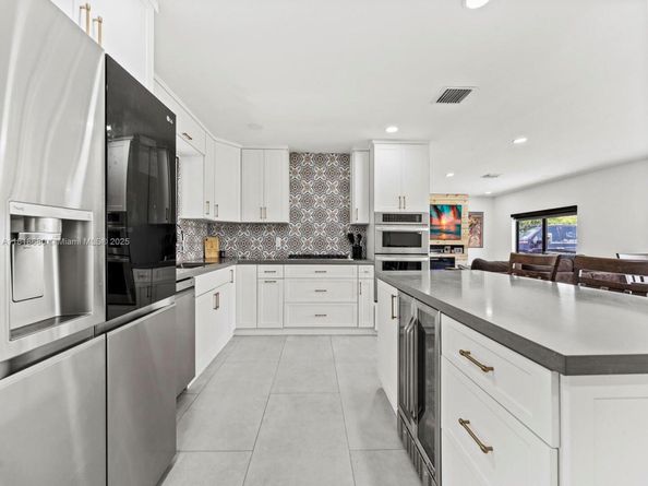 11150 SW 64th St, Miami FL 33173