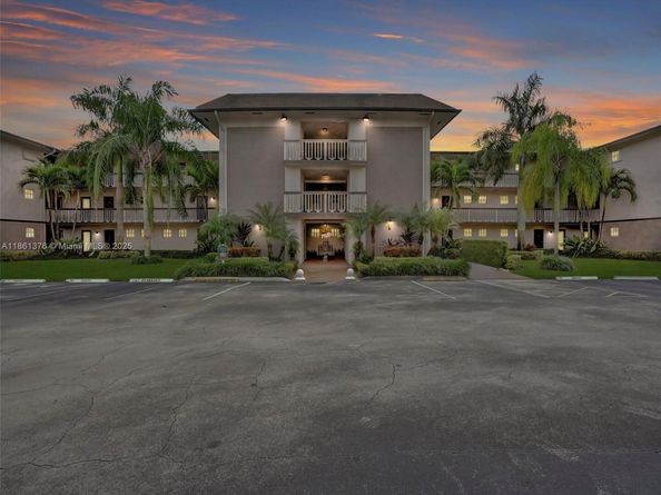 4900 Washington St 203, Hollywood FL 33021