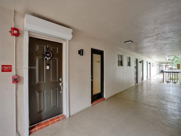 4900 Washington St 203, Hollywood FL 33021