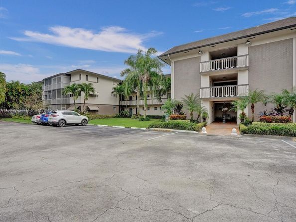 4900 Washington St 203, Hollywood FL 33021