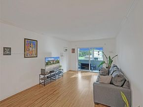 4900 Washington St 203, Hollywood FL 33021
