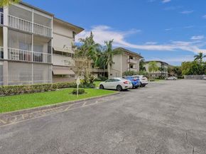 4900 Washington St 203, Hollywood FL 33021