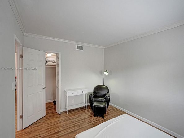 4900 Washington St 203, Hollywood FL 33021