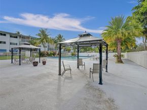 4900 Washington St 203, Hollywood FL 33021