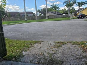 12910 SW 117th St, Miami FL 33186