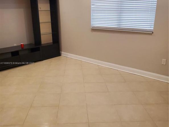 12910 SW 117th St, Miami FL 33186
