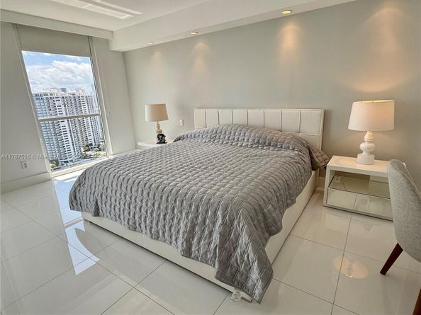 21055 Yacht Club Dr 3101, Aventura FL 33180