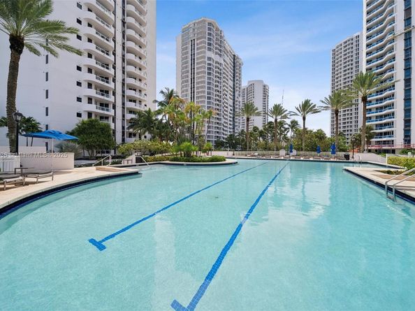 21055 Yacht Club Dr 3101, Aventura FL 33180