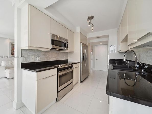 21055 Yacht Club Dr 3101, Aventura FL 33180