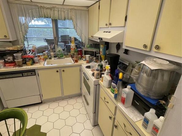 9070 Lime Bay Blvd 115, Tamarac FL 33321