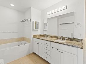 3001 NE 185th St 121, Aventura FL 33180