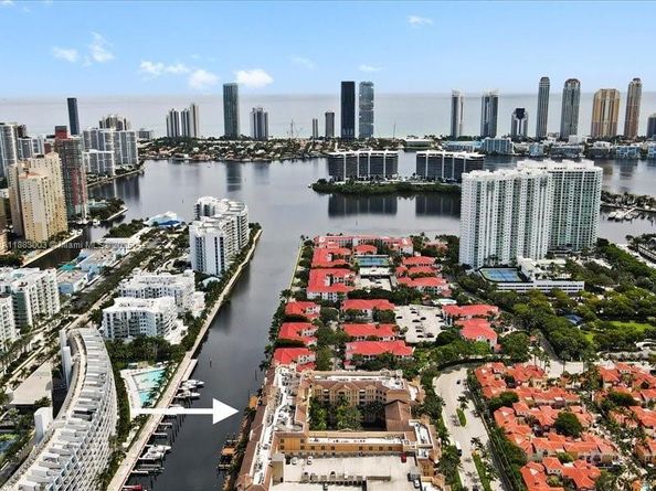 3001 NE 185th St 121, Aventura FL 33180