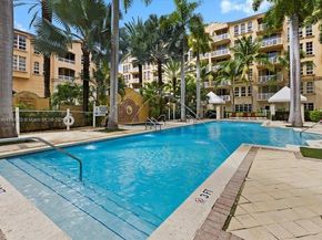 3001 NE 185th St 121, Aventura FL 33180