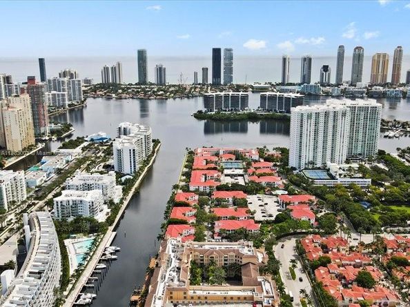 3001 NE 185th St 121, Aventura FL 33180