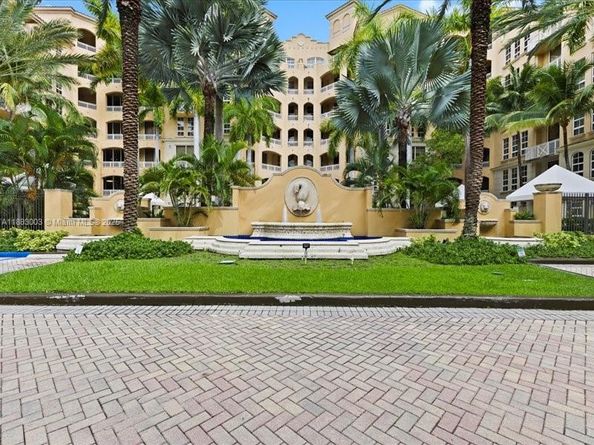 3001 NE 185th St 121, Aventura FL 33180