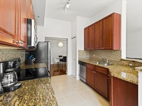 3001 NE 185th St 121, Aventura FL 33180