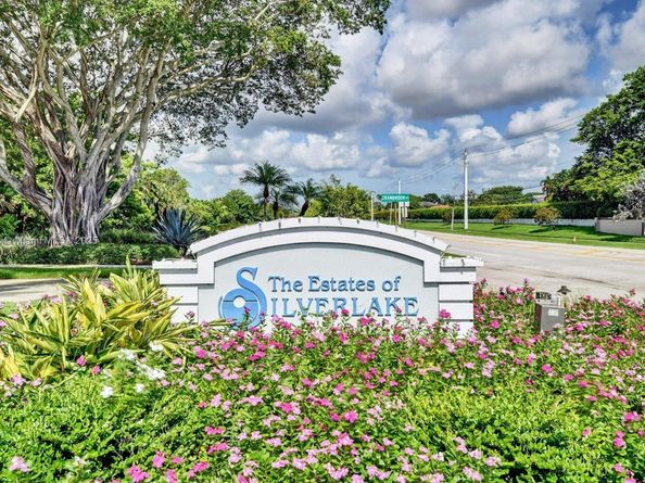 2451 SW 23rd Cranbrook Drive, Boynton Beach FL 33436