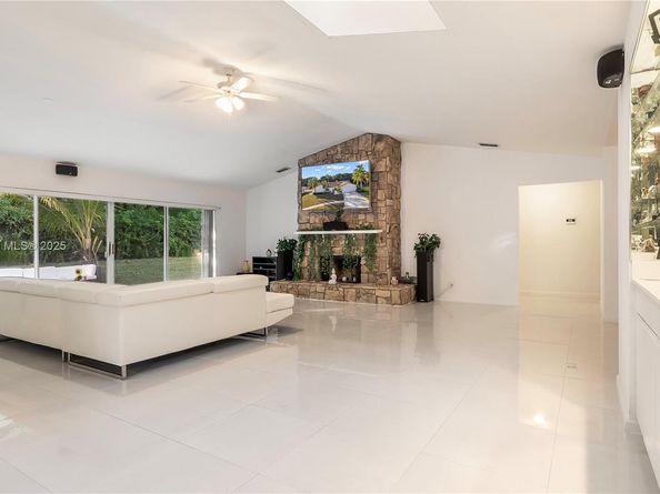 2451 SW 23rd Cranbrook Drive, Boynton Beach FL 33436