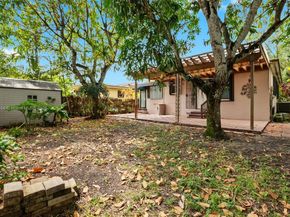 156 Glendale Dr, Miami Springs FL 33166
