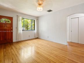 156 Glendale Dr, Miami Springs FL 33166