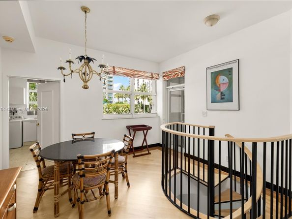 20165 NE 39th Pl 303 & 204, Aventura FL 33180