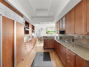 20165 NE 39th Pl 303 & 204, Aventura FL 33180