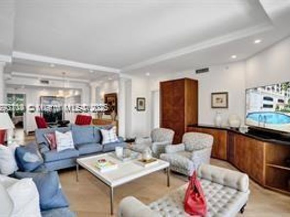 20165 NE 39th Pl 303 & 204, Aventura FL 33180
