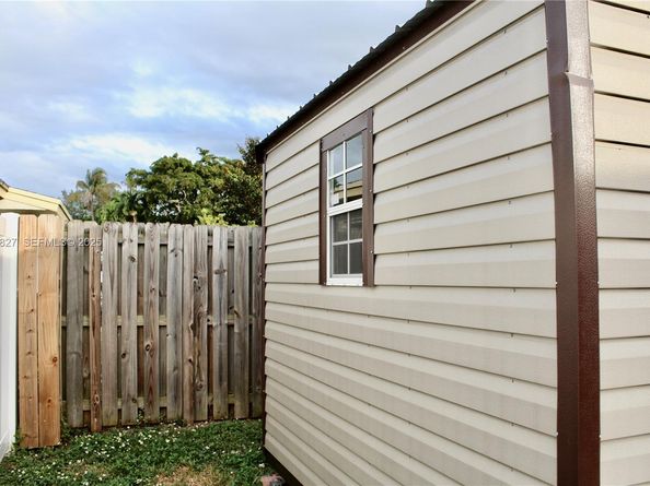 1715 N 59th Ave, Hollywood FL 33021