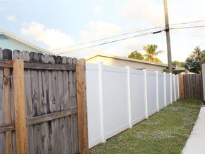 1715 N 59th Ave, Hollywood FL 33021