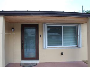 1715 N 59th Ave, Hollywood FL 33021