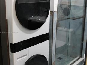 1715 N 59th Ave, Hollywood FL 33021