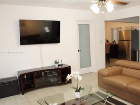 1715 N 59th Ave, Hollywood FL 33021