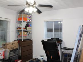 1715 N 59th Ave, Hollywood FL 33021