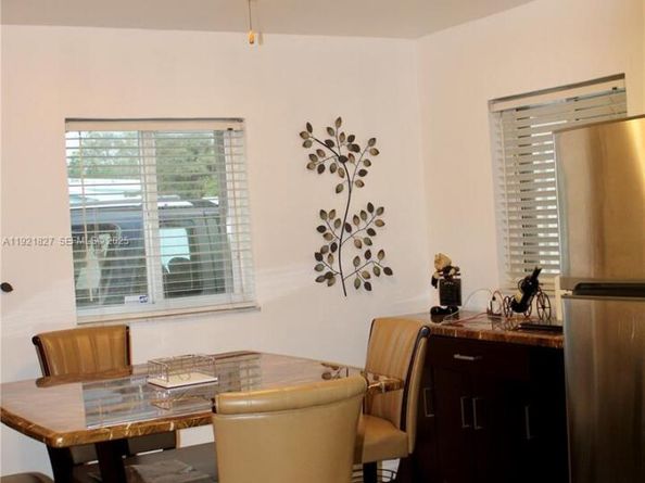 1715 N 59th Ave, Hollywood FL 33021