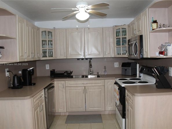 1715 N 59th Ave, Hollywood FL 33021