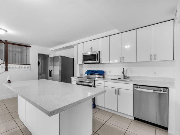 740 E 41st St, Hialeah FL 33013