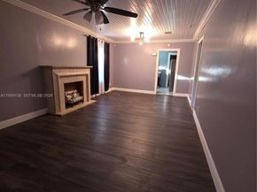 2401 NW 56th St, Miami FL 33142
