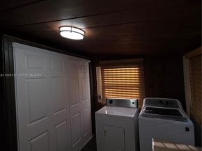 2401 NW 56th St, Miami FL 33142