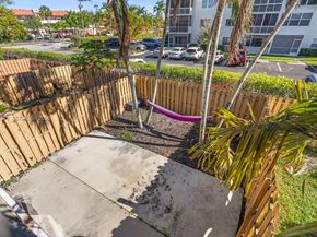 8009 NW 29th St, Sunrise FL 33322