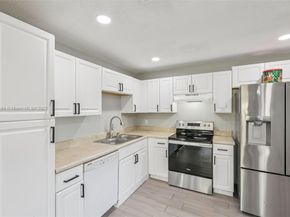 151 NW 20th St, Pompano Beach FL 33060